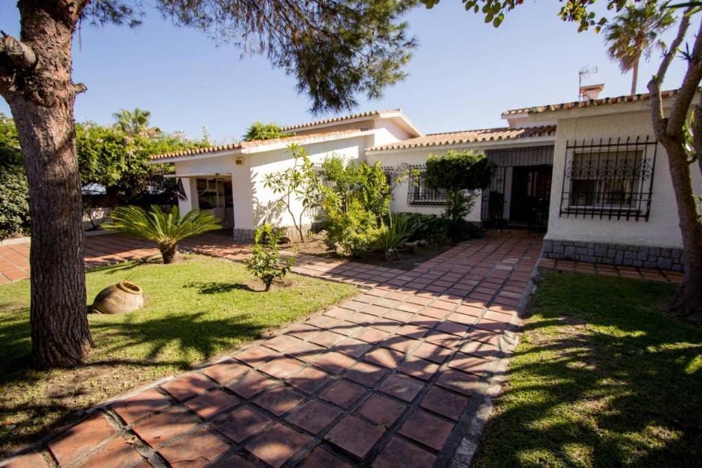 Villa Alboran Beachfront 9Pax Torre de Benagalbon Exterior foto